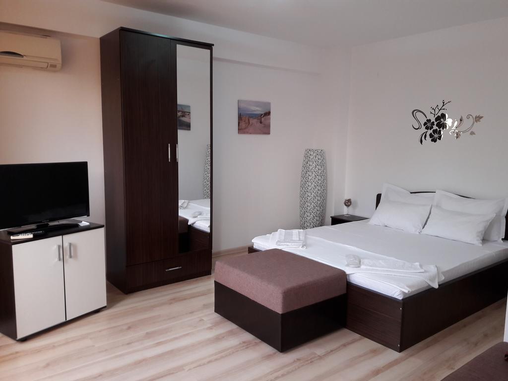 Apartment Studio Adina